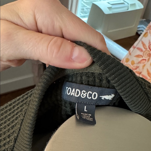 EUC - Toad&Co Olive Knit Sweater - Picture 2 of 4